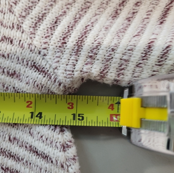 Eyeshadow Turtleneck sweater - Picture 4 of 6